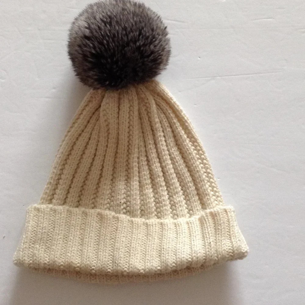 Indigo Beanie Knit Hat With Pom-Pom One Size Cream Winter Skiing Warm Toque
